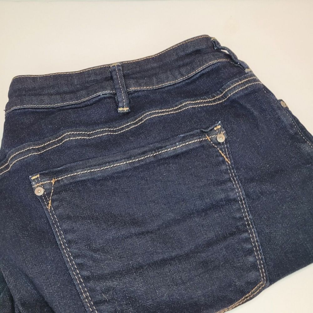 Silver Jeans Avery sz 20 Plus Capri Dark Wash Inseam 23" Stretch